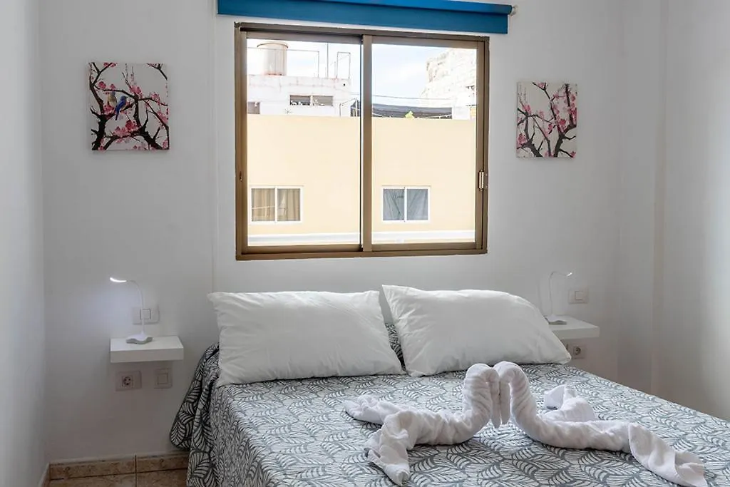 Los Cristianos Beach Apartment